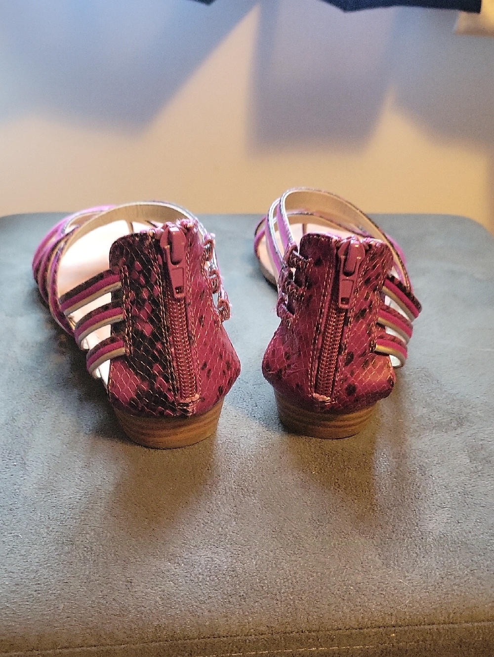 Sandals - Picture 2 of 4
